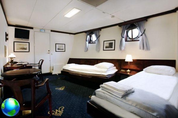Mälardrottningen Hotel, sleep on a boat in Stockholm