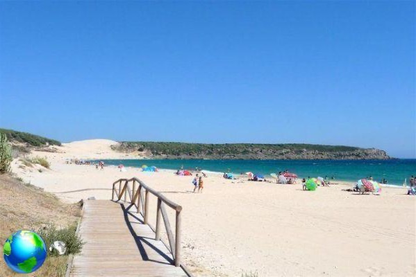 La Playa de Bolonia: dónde ir a la playa en Andalucía