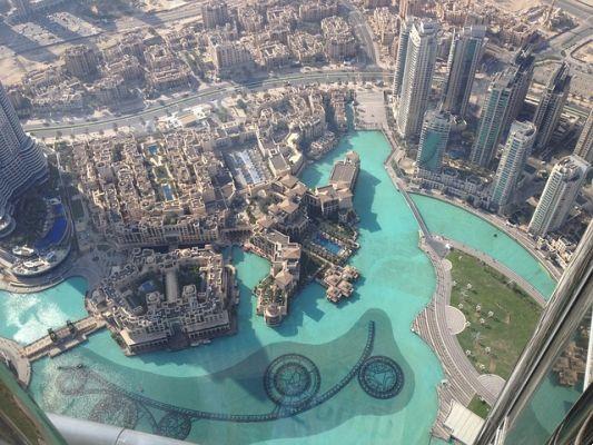Emirados Árabes Unidos visitam Dubai