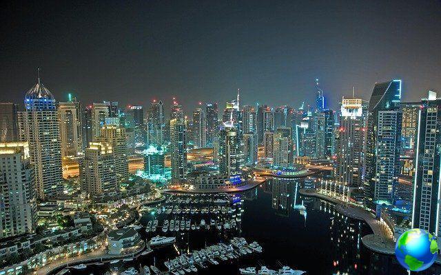 Les Emirats Arabes Unis visitent Dubaï