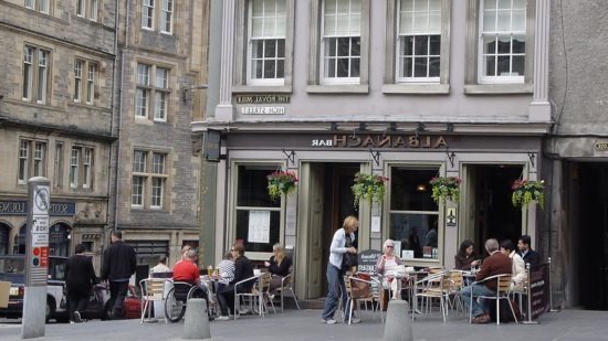 Os melhores pubs de Edimburgo
