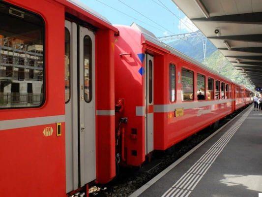 El Bernina Express: de Tirano a St. Moritz con el tren rojo Bernina