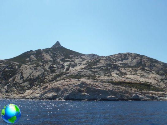 How to visit the Montecristo Island, Tuscan Archipelago