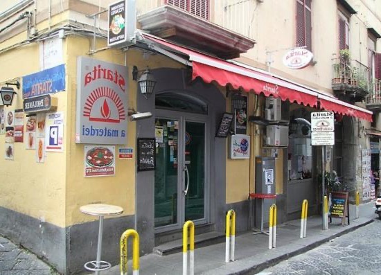 Pizza in Naples, try Sofia Loren's Starita