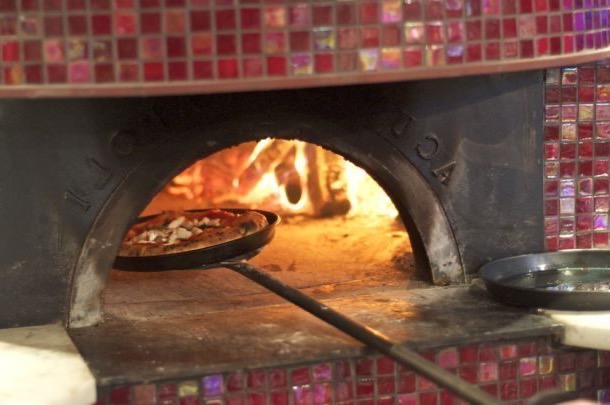 Pizza em Nápoles, experimente o Starita de Sofia Loren