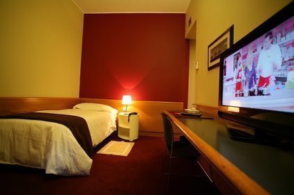 Club Hotel in Milan: sleeping low cost