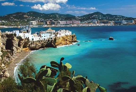 Ibiza holidays discos and beaches advice