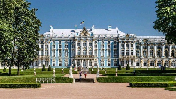 À Saint-Pétersbourg, sur les traces de l'Azzurro de Rastrelli