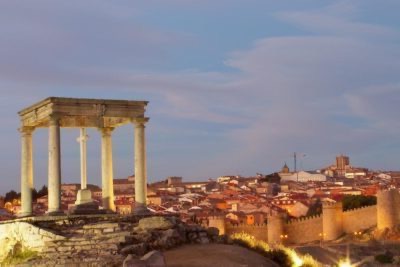 Ávila, los 5 lugares imperdibles de la ciudad española