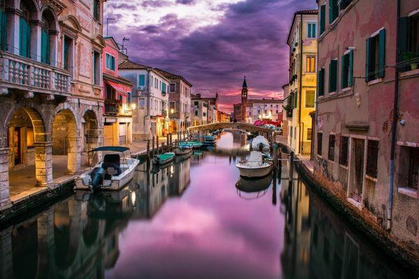 The 5 cities in Europe that resemble Venice