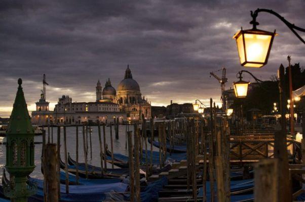 The 5 cities in Europe that resemble Venice