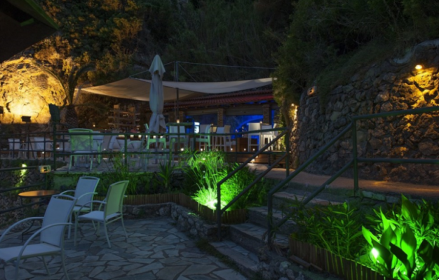 Discotecas e vida noturna de Corfu