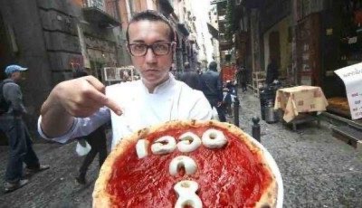 In Naples you eat pizza and pay after 8 days