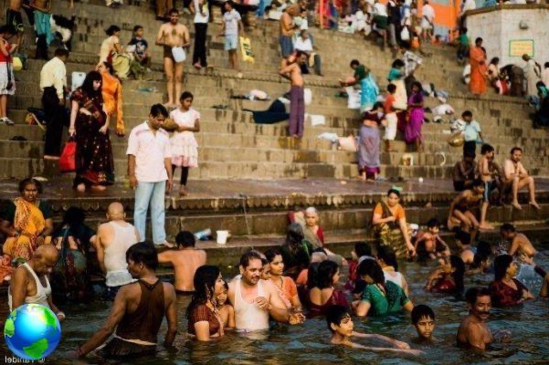 Varanasi, Inde en bateau sur le Gange