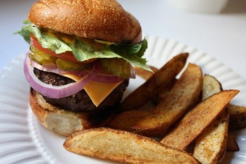 Manger américain à Trani: l'art du hamburger