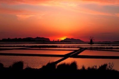 Where to sleep in the salt pans of Trapani