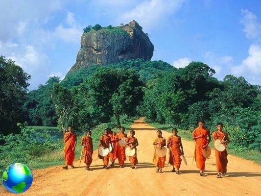 5 reasons to visit Sri Lanka