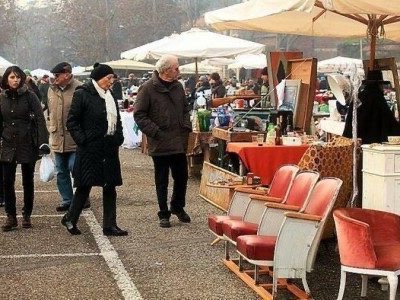 Marchés d'antiquités à Vérone: shopping low cost