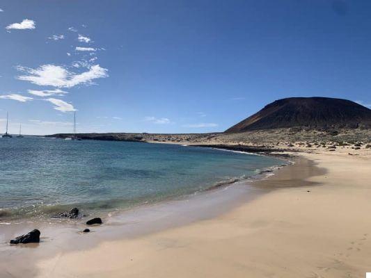 Lanzarote: the most beautiful beaches and natural pools
