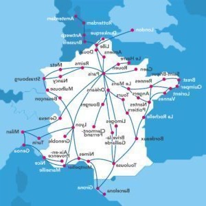 How to reach Paris by train