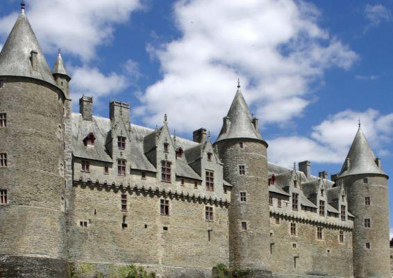 Travel to Brittany: what to see and the most beautiful cities to visit