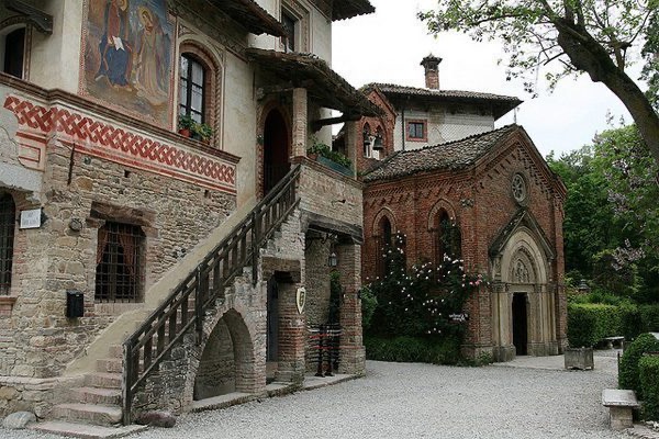 Grazzano Visconti: the medieval village to visit