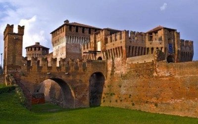 Trip to Cremona, to Soncino where Lady Hawke's Castle is located