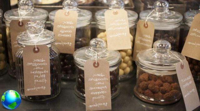 Where to find a chocolate shop in London at Christmas