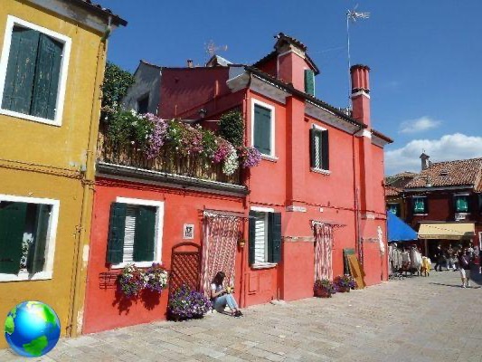 Three low cost tips to see Burano