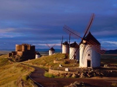 Molinos de viento de La Mancha, Consuegra y Don Quijote