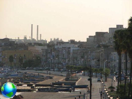 Taranto, the city of the two seas