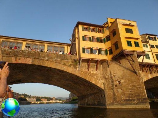 Florence and the Arno River, 3 tips to experience it to the fullest