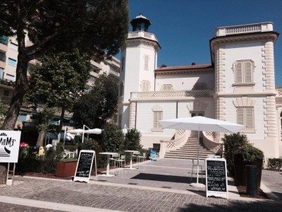 A Embaixada renasce em Rimini como um novo 'clube de comida'
