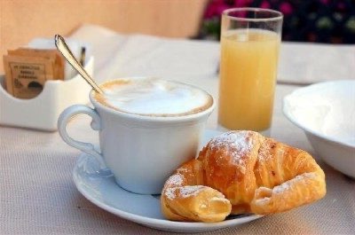 Take away breakfast at the Bottega del Caffè in Riva del Garda