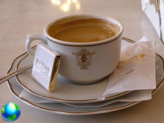 Splendeur et art nouveau pour le petit déjeuner au Café Majestic à Porto
