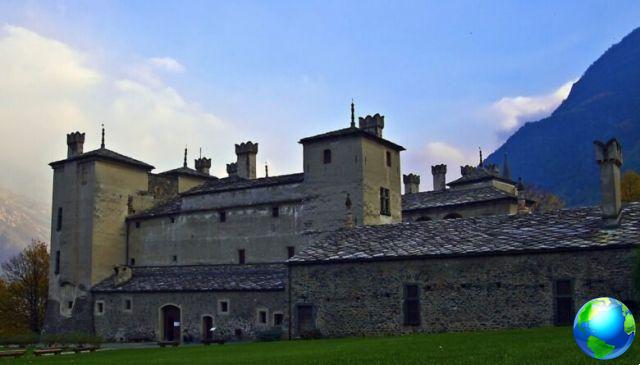 Issogne Castle: opening hours, ticket price and duration of the visit