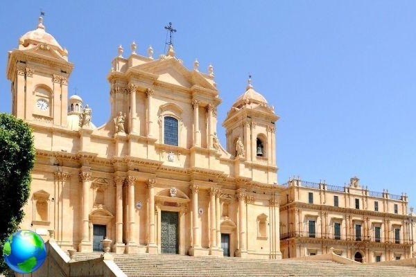 Lugares do barroco siciliano: itinerário em Val di Noto