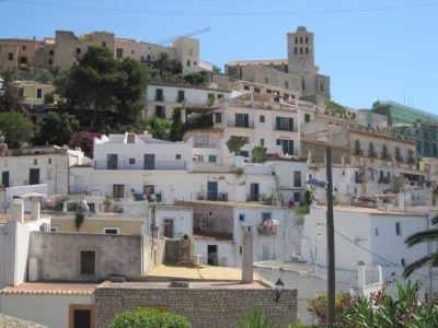 Ibiza: fiestas en barco que no te puedes perder y más