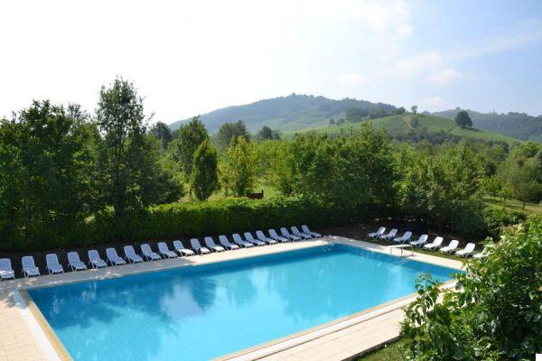 Agriturismo with swimming pool near Milan: where to go