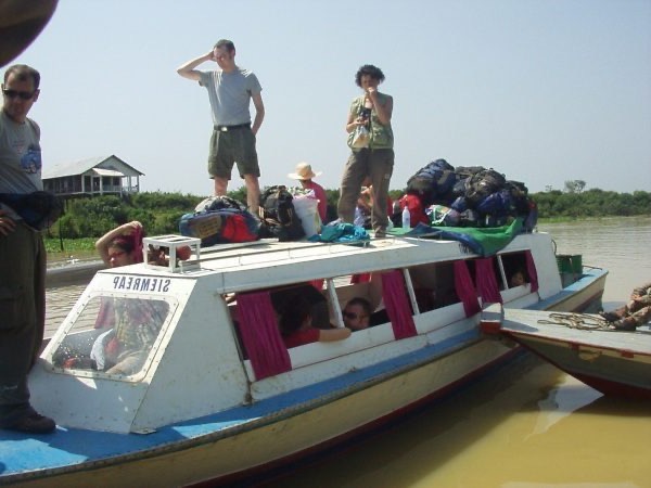 Cambodia: Siem Reap, arrive by boat from Battambang