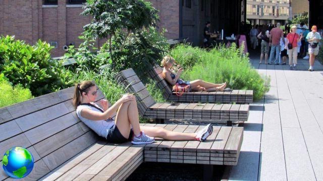 High Line Park, a park on the railroad in New York