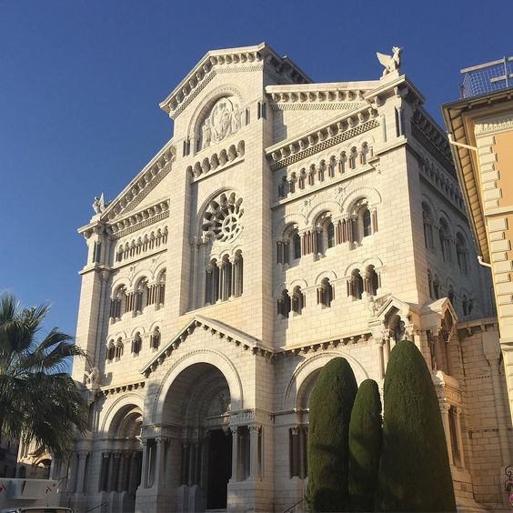 Montecarlo guide what to visit