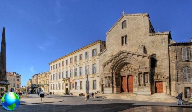 Arles: curiosities, where to eat and what to visit
