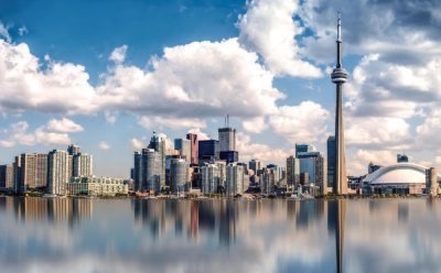 Canada: travel between Toronto and Montreal low cost