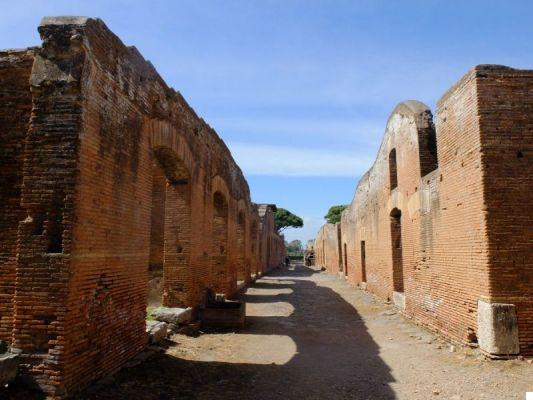 O que ver em Ostia: 1 dia entre Pasolini e as escavações de Ostia Antica