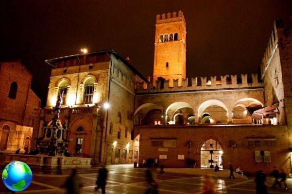 Palazzo Re Enzo em Bolonha, entre história e lenda