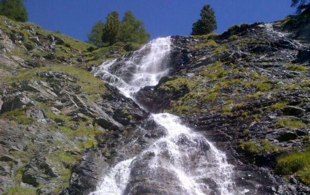 Lillaz Cogne waterfalls: how to get there and where to park