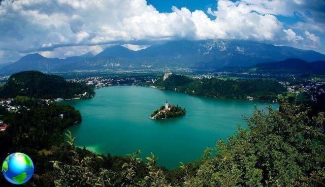 Sur le lac de Bled en Slovénie pour un week-end romantique