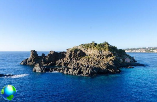 Ilha Lachea em Aci Trezza e sua lenda