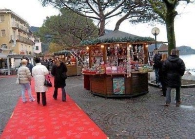 Noël parmi les oliviers, sur les marchés de Garda et la grande crèche du village